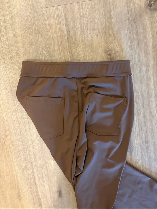 XS Halara High-Rise Wide Leg Pants in Dark Brown - Picture 3 of 3